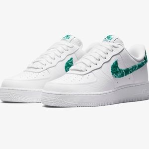 Nike Air Force 1 green paisley